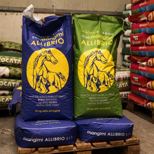 Chi siamo - Agroalimentare Rubino agroalimentare rubino - cibo per cavalli